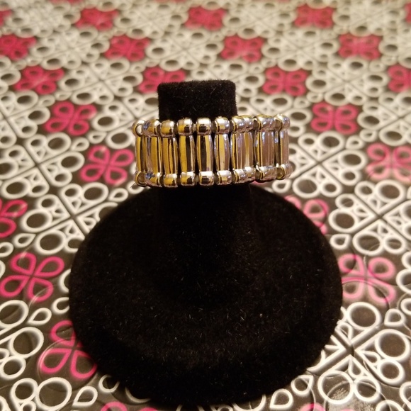 Ring - Picture 5 of 5